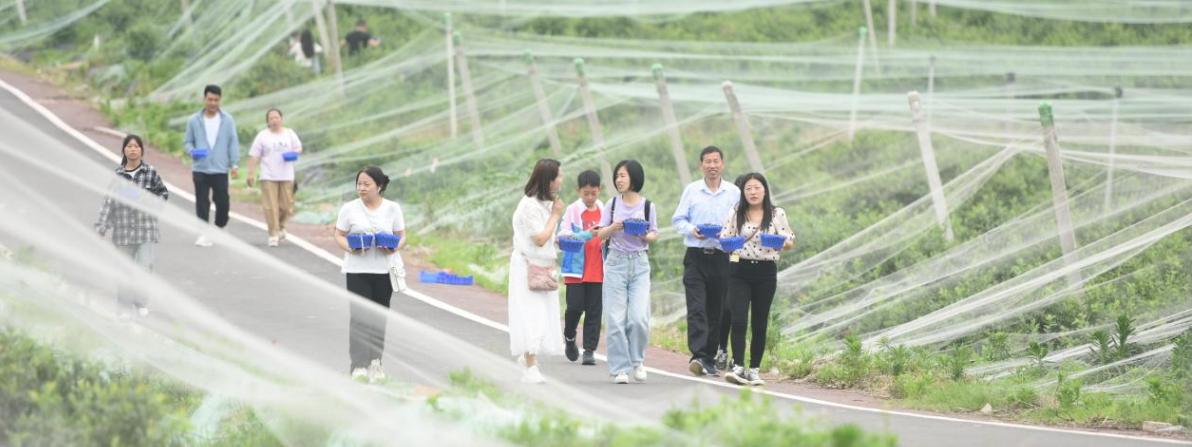 “萬企興萬村”——安徽媒體&徽商企業(yè)家助力鄉(xiāng)村振興公益行走進(jìn)這個縣